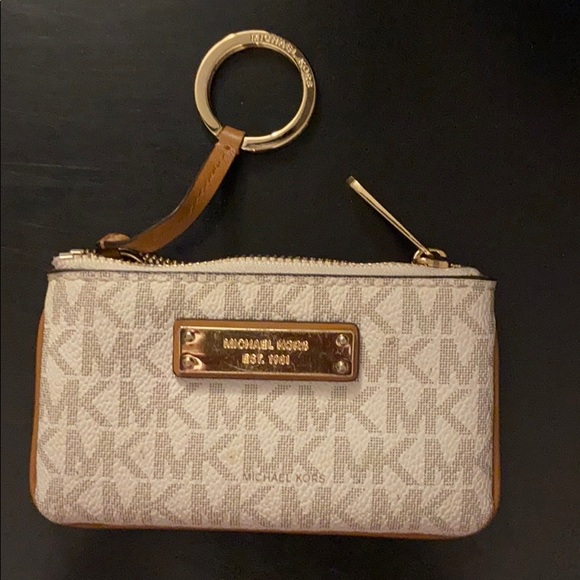 Michael Kors Coin purse. - Picture 3 of 7